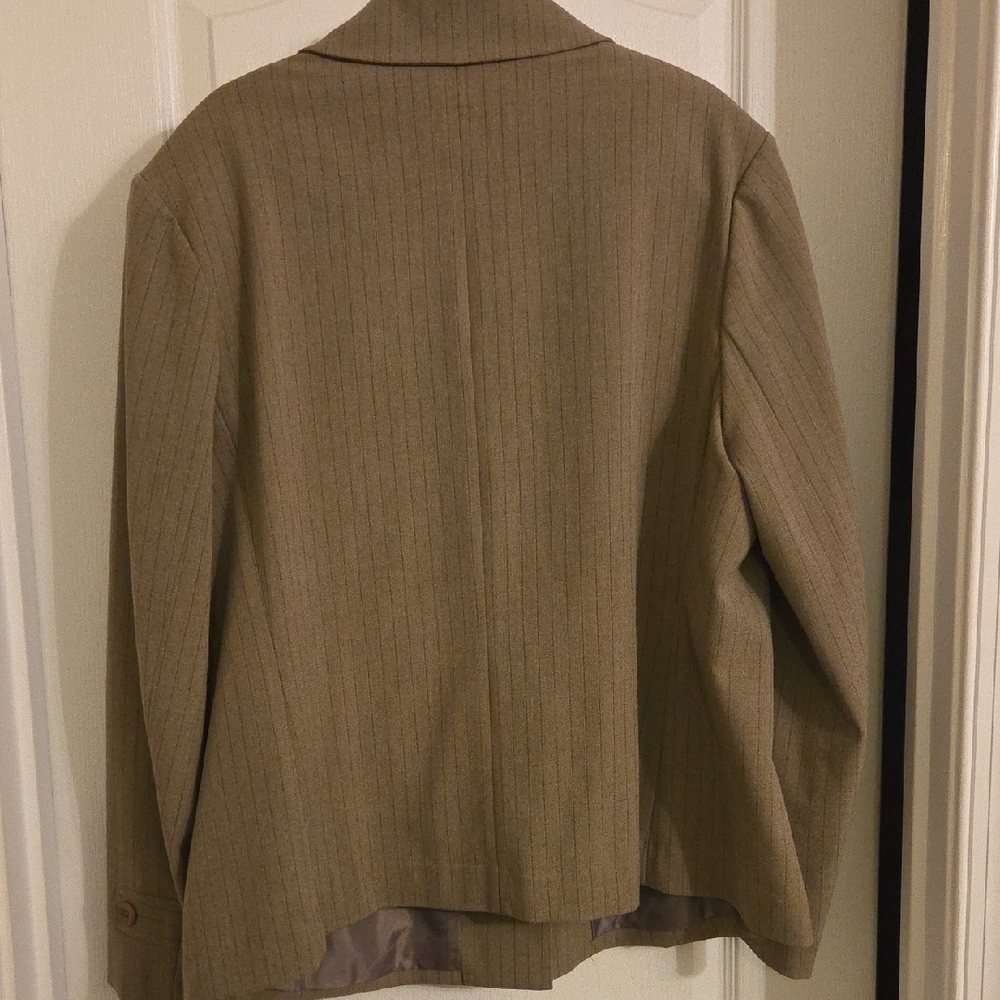 Rafaella Beige Women's Plus Size Suit - Picture 5 of 14